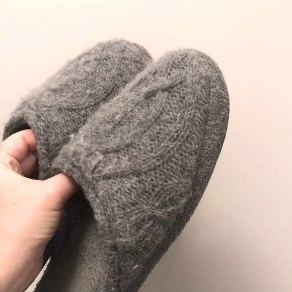 SOHO Home "Harrison" Slippers - Picture 3 of 5